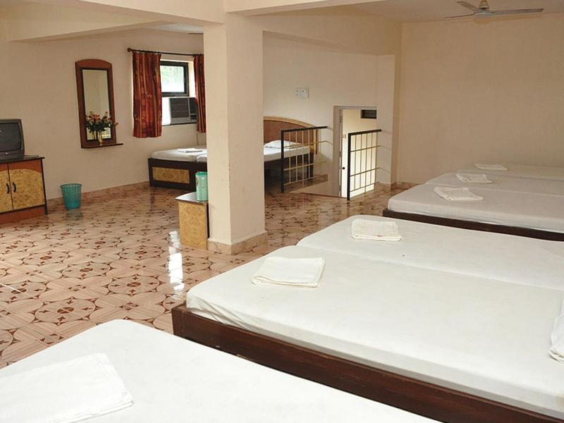 Picnic Plaza Hotel