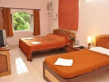 Picnic Plaza Hotel 3*